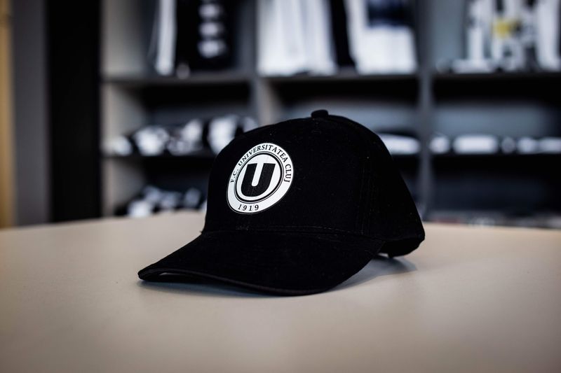 Șapcă neagră adulți cu sigla FC Universitatea Cluj